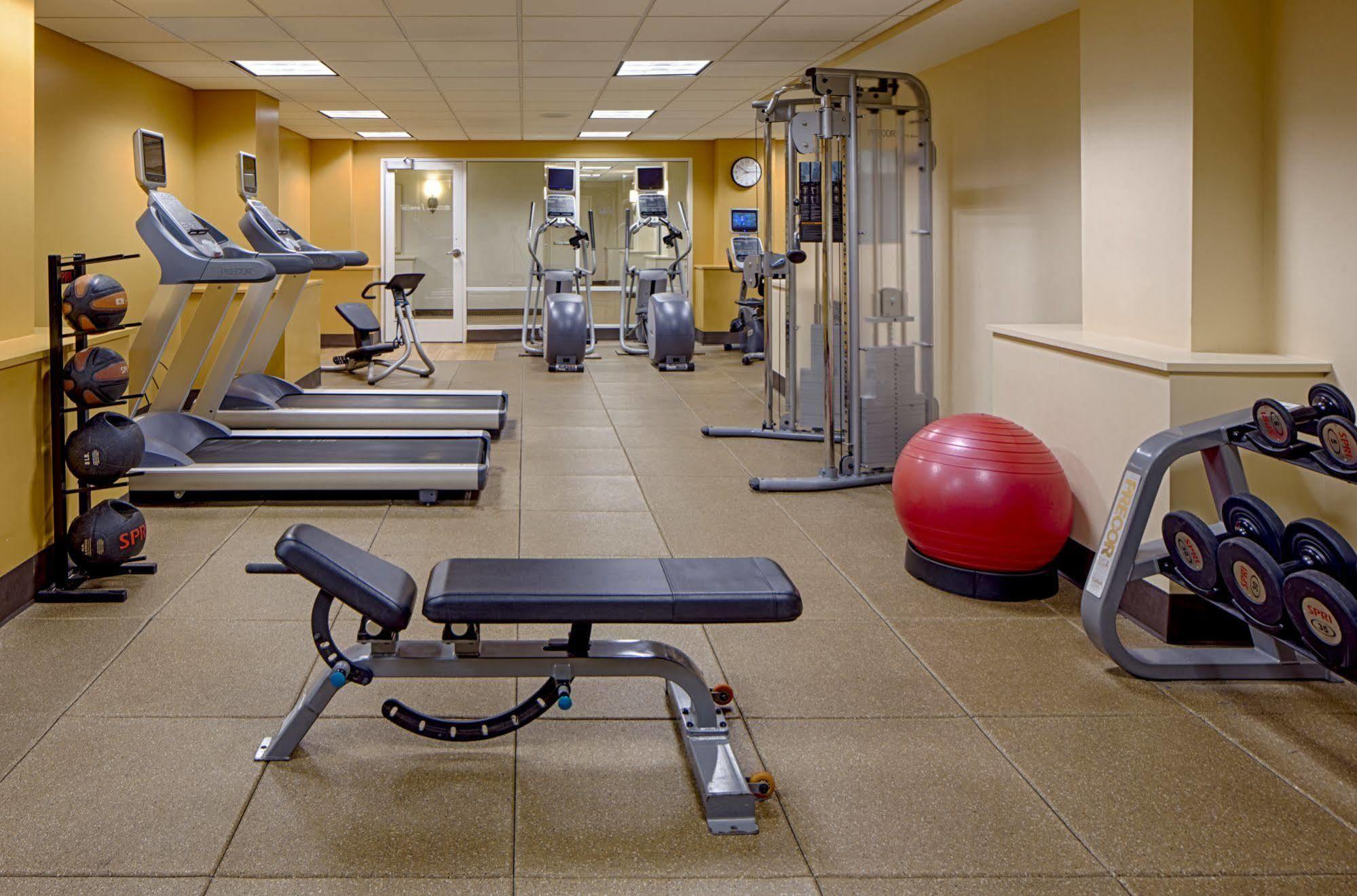 Hilton Garden Inn Jackson Downtown Bagian luar foto